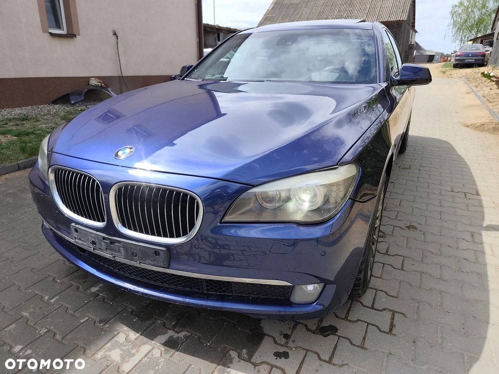 BMW Seria 7 750i L xDrive - 2