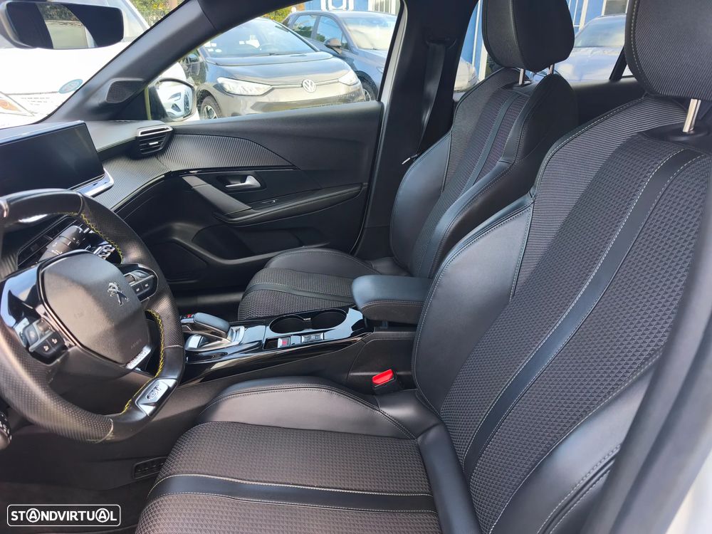 Peugeot e-208 GT - 3