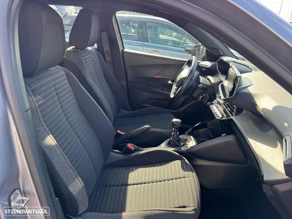 Peugeot 2008 1.2 PureTech Style - 16