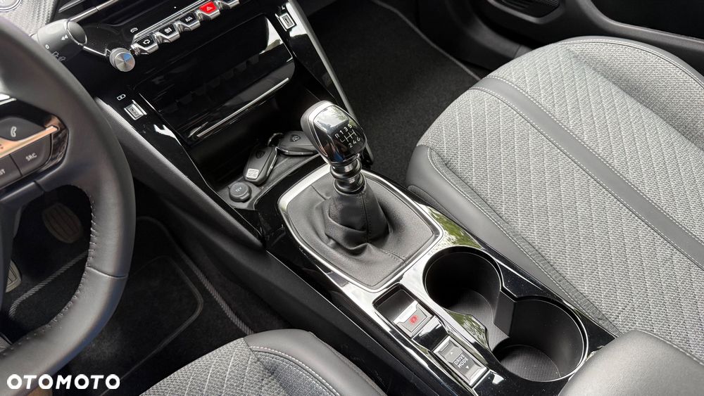 Peugeot 2008 - 22