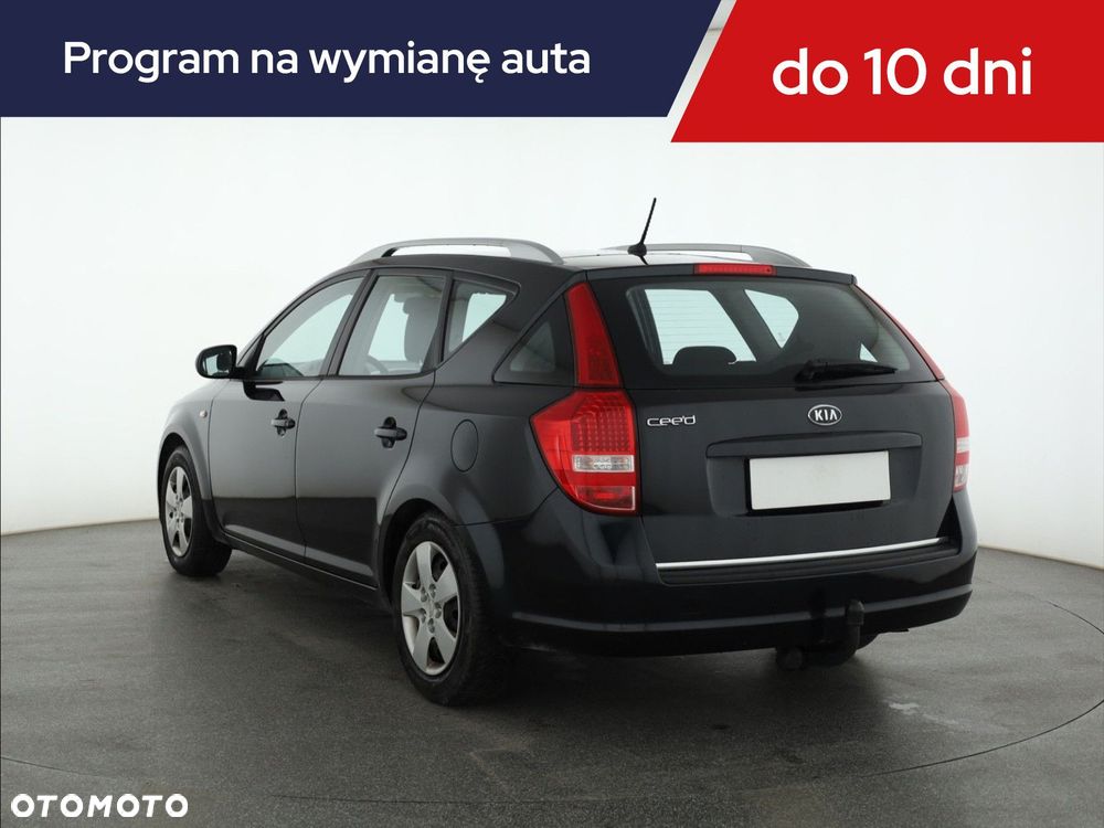 Kia Ceed 2010 photo 5