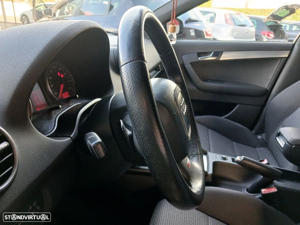 Audi A3 Sportback 2.0 TDi Sport S tronic - 14