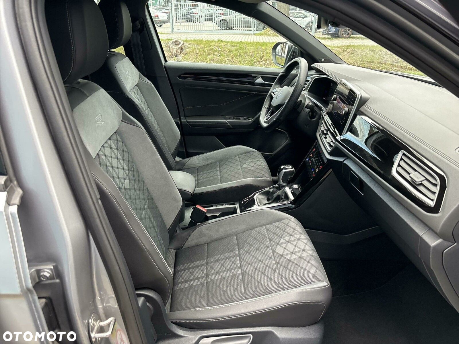 Volkswagen T-Roc 1.5 TSI R-Line DSG - 15
