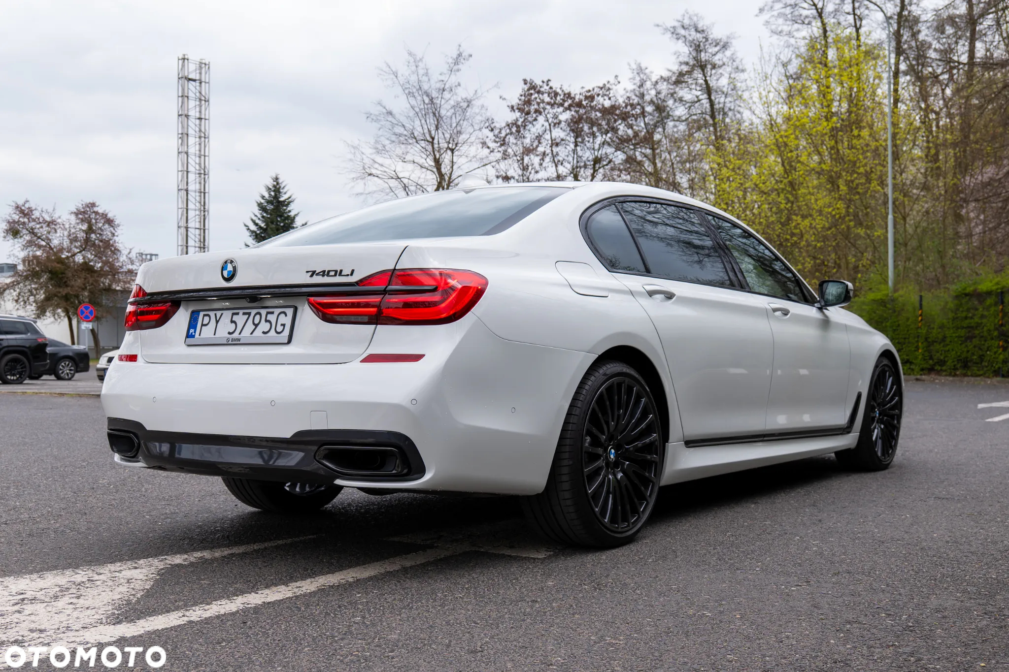 BMW Seria 7 740Li - 4