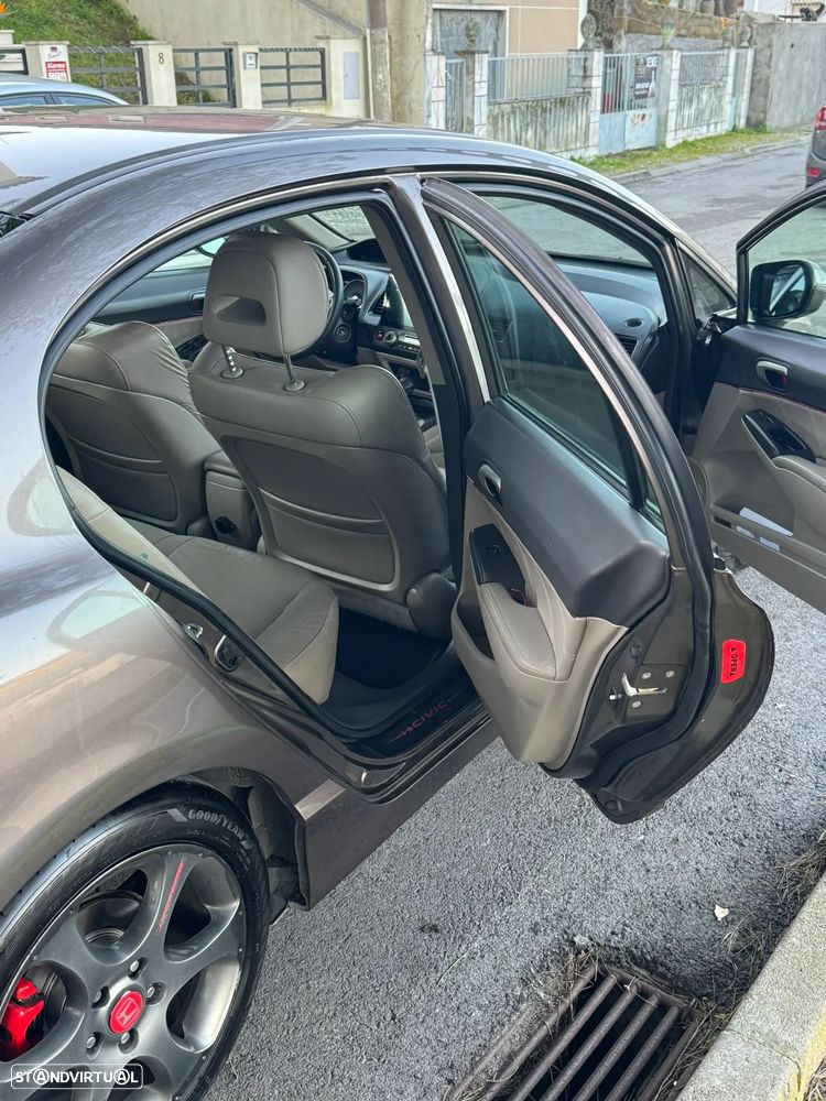 Honda Civic 1.3 DSI i-VTEC Hybrid Executive - 11