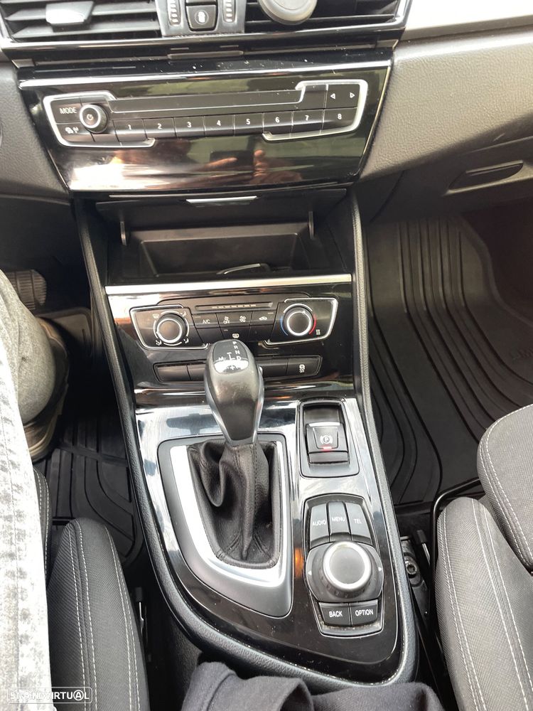 BMW 218 Active Tourer d Advantage Auto - 9