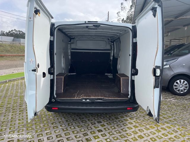 Renault TRAFIC LONGA 2.0 120cv - 6