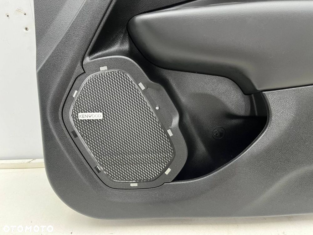 Tapicerka Jeep Renegade 14r.- prawy przedni boczek drzwi pasażera podświetlana klamka ekoskóra - 11