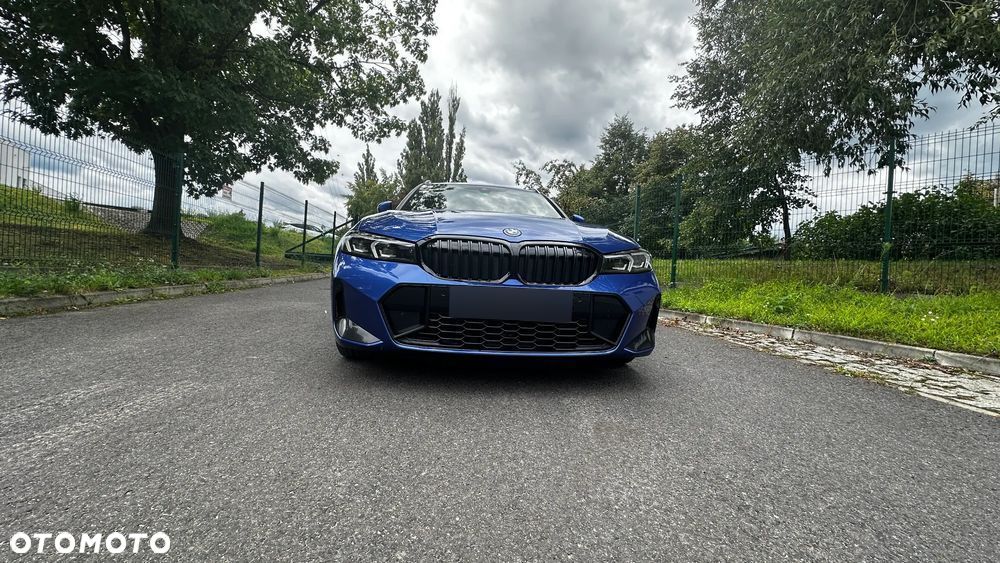 BMW Seria 3 330e xDrive - 4