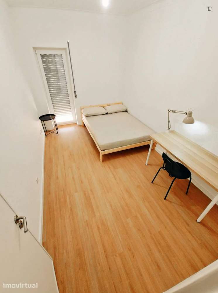 Quarto - localizado em Almada Lisbon - Grande imagem: 3/8