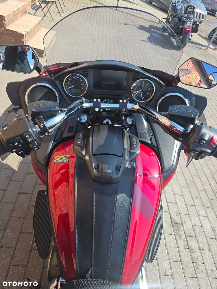 Yamaha Venture - 12