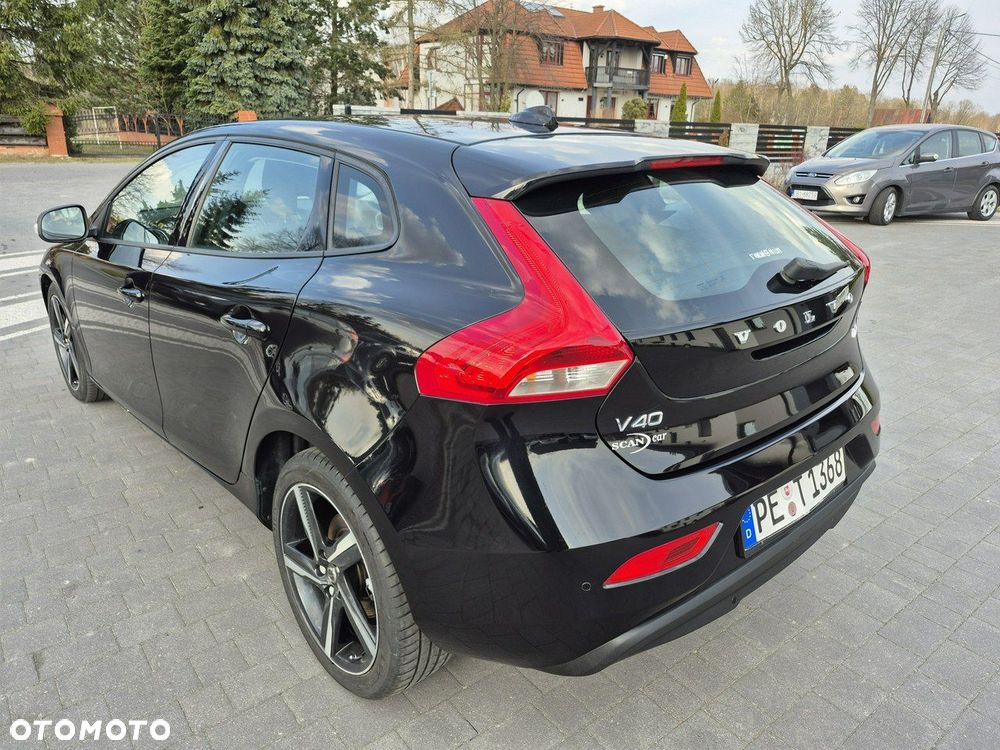 Volvo V40 - 2