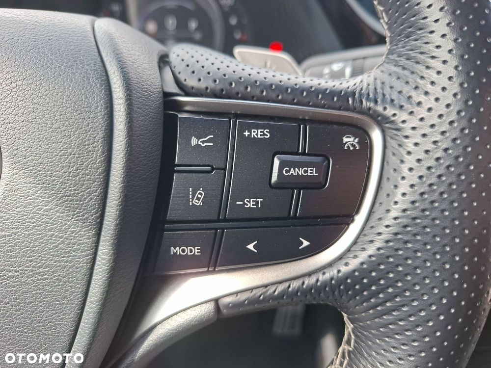 Lexus ES 300h F Sport Edition - 33