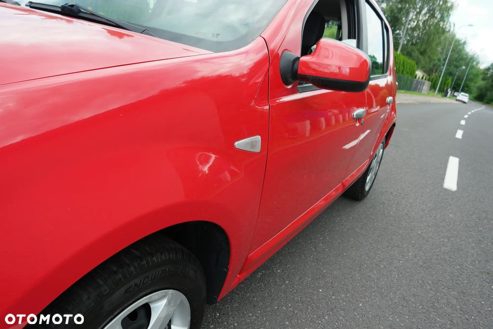 Dacia Sandero 1.6 Laureate - 12