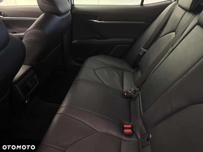 Toyota Camry 2.5 Hybrid Executive CVT - 22