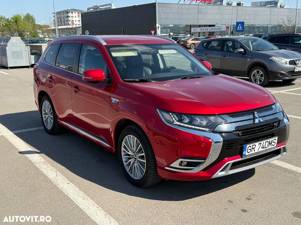Mitsubishi Outlander PHEV 2.4 L 4X4 Instyle - 3