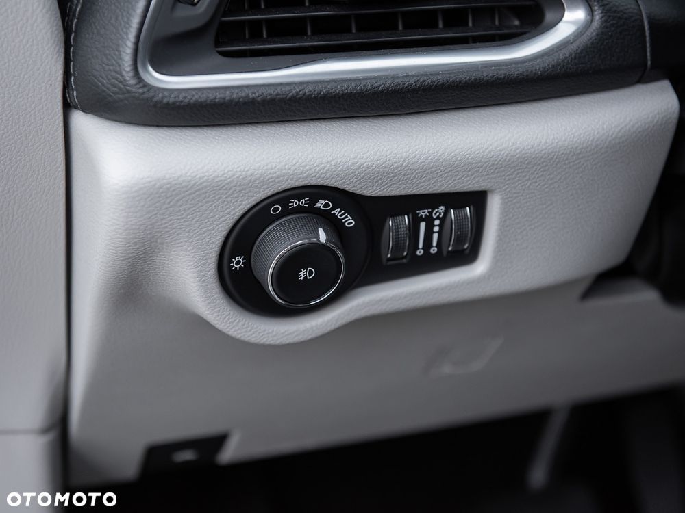 Chrysler Pacifica - 18