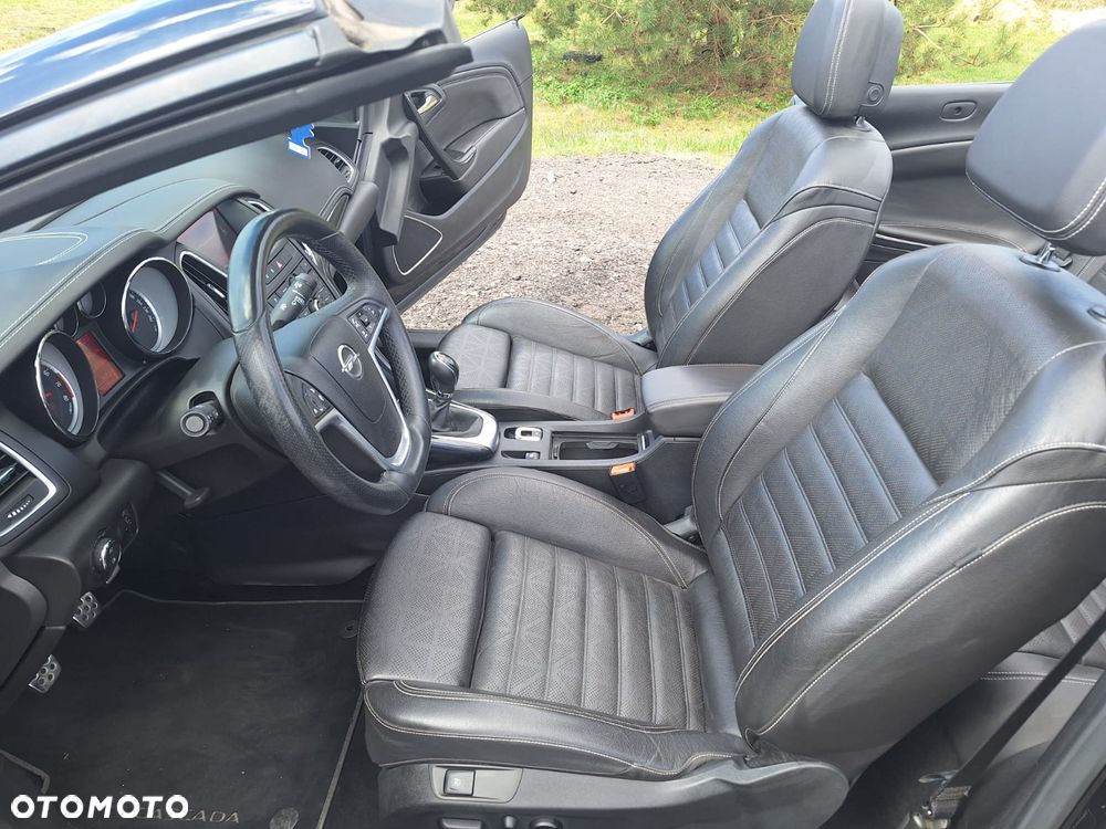 Opel Cascada 1.6 T Cosmo S&S - 17