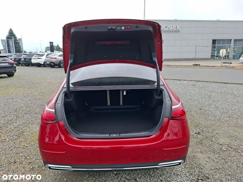 Mercedes-Benz Klasa E 200 mHEV 4-Matic Avantgarde 9G-Tronic - 18