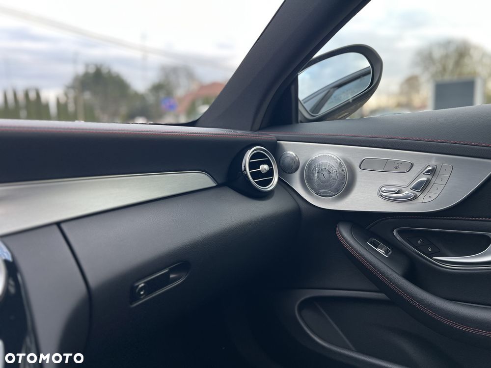 Mercedes-Benz Klasa C AMG 43 4-Matic - 32
