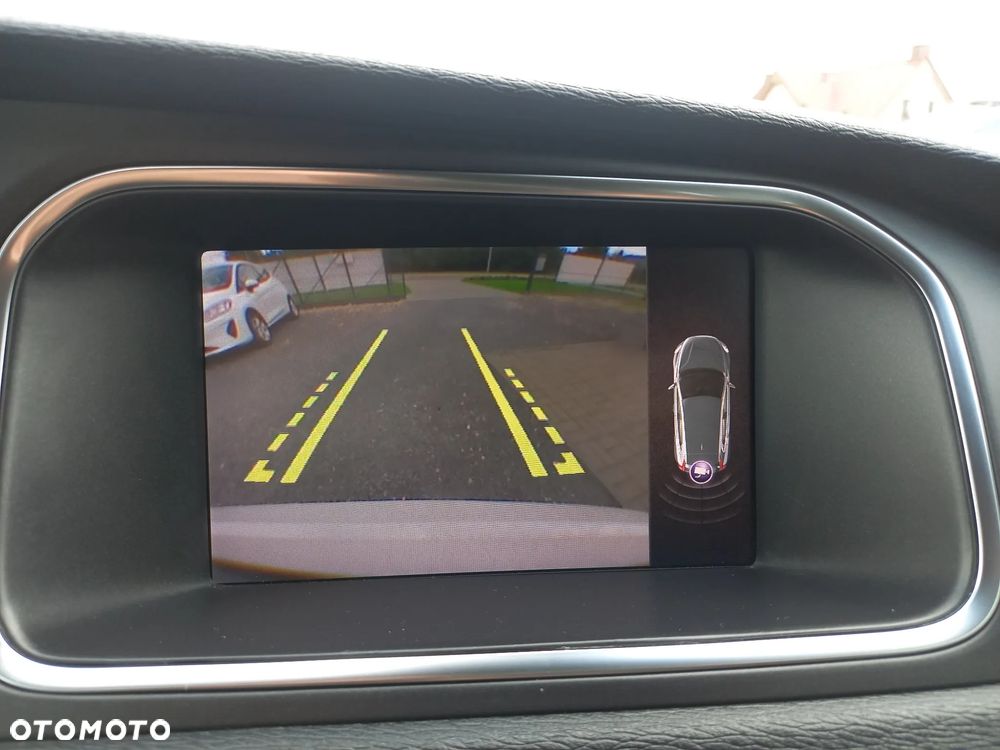 Volvo V40 D2 Momentum - 27