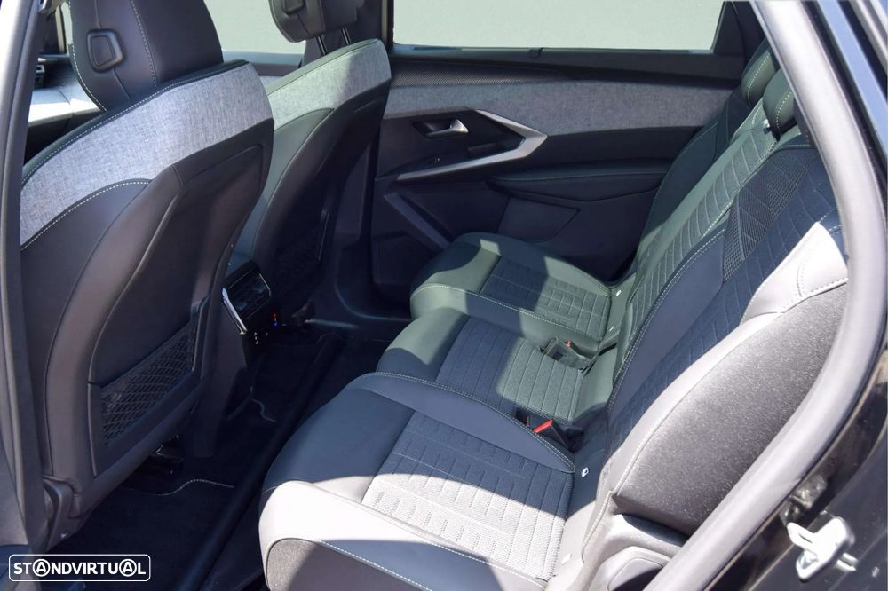 Peugeot E-5008 73 kWh GT - 33