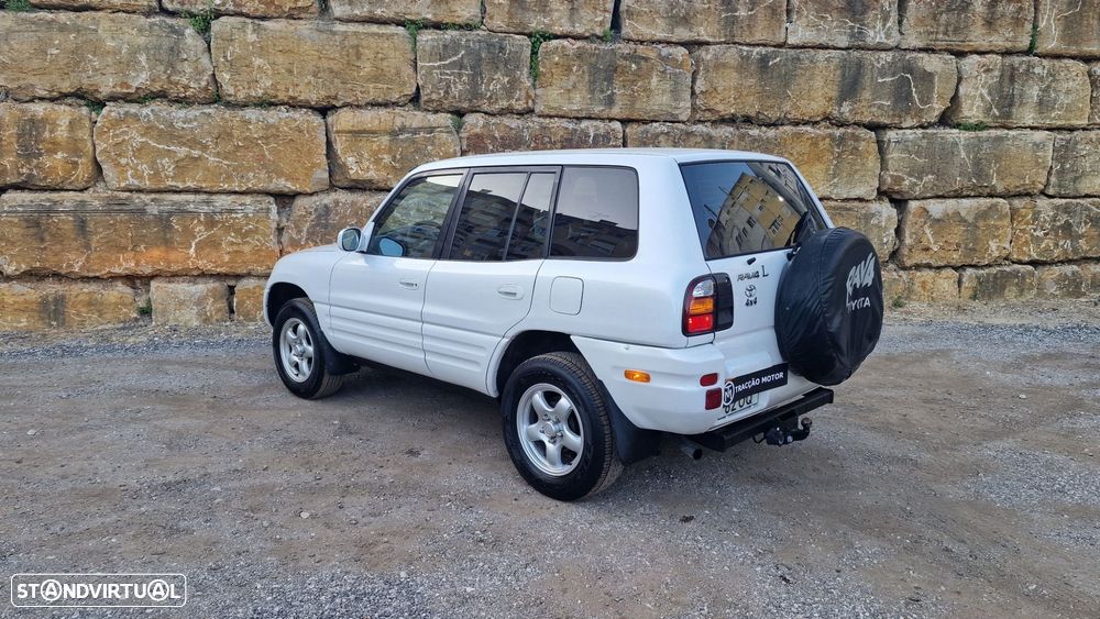 Toyota RAV4 - 9