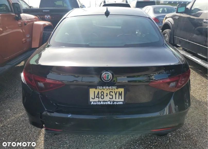 Alfa Romeo Giulia - 6