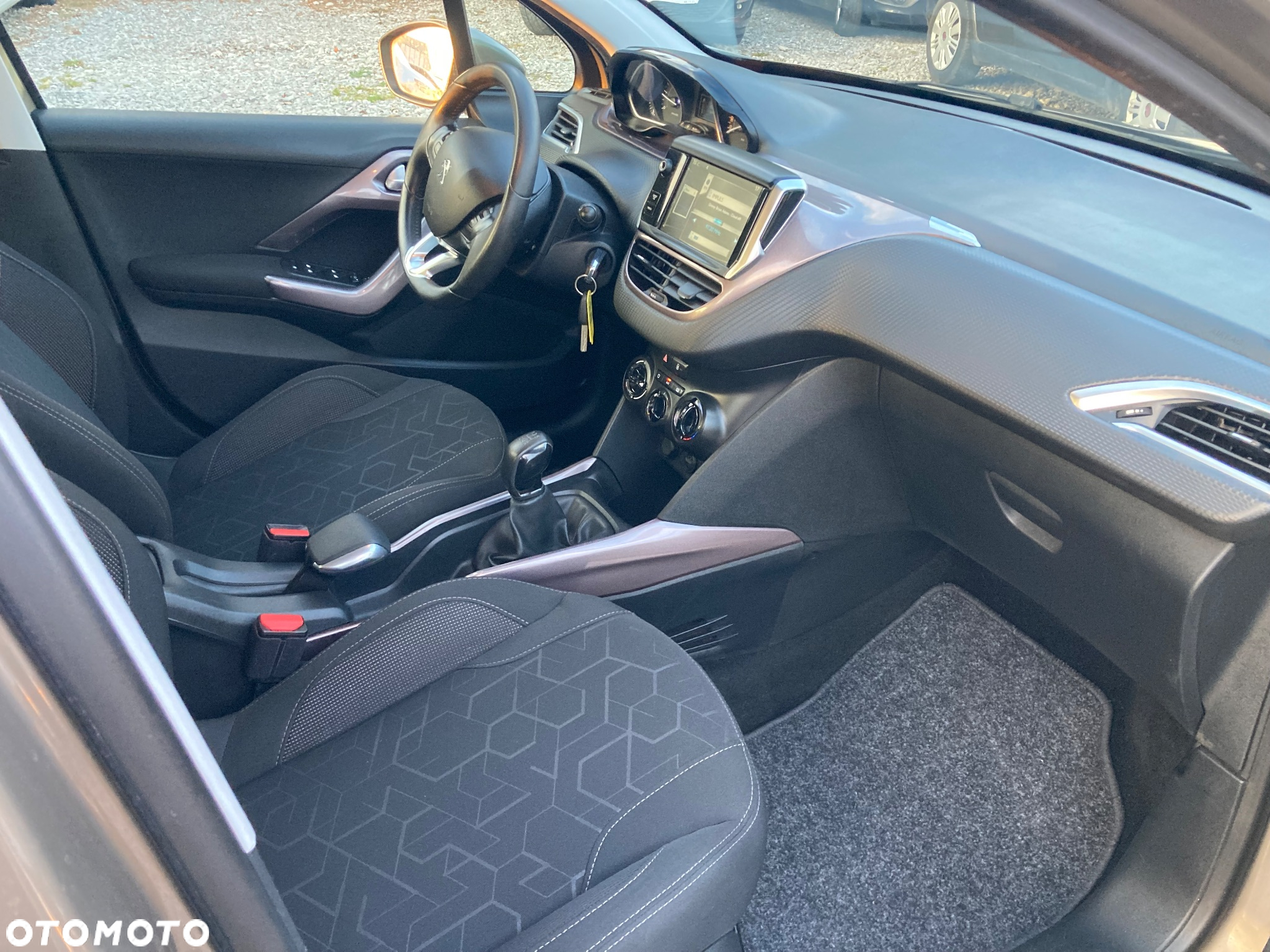Peugeot 2008 1.6 e-HDi Active S&S - 11