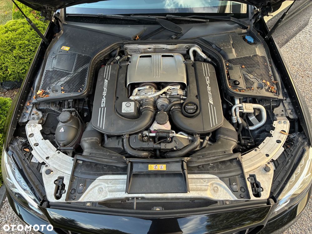 Mercedes-Benz Klasa C AMG 63 S AMG Speedshift 7G-MCT - 34
