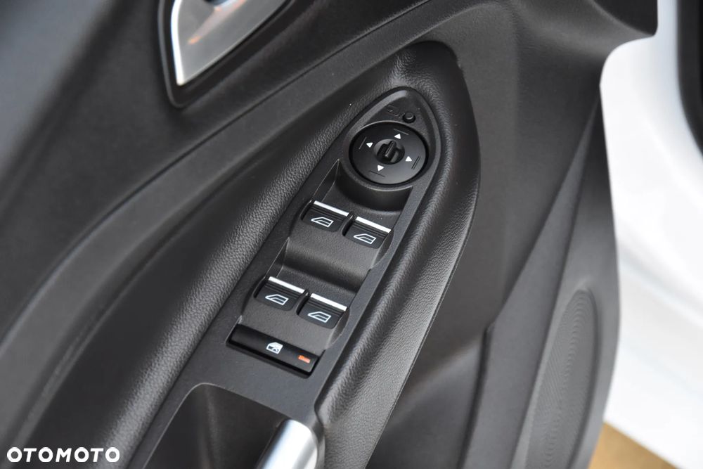 Ford Kuga 2.0 TDCi 4x4 Individual - 30