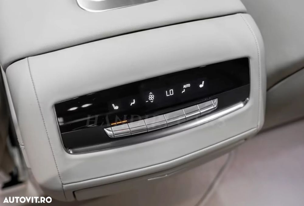 Cadillac Escalade - 12