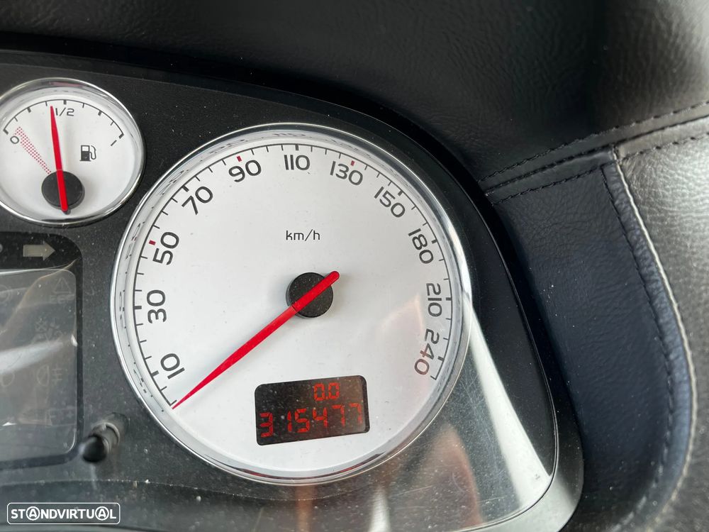Peugeot 307 CC 2.0 HDi Dynamique - 9