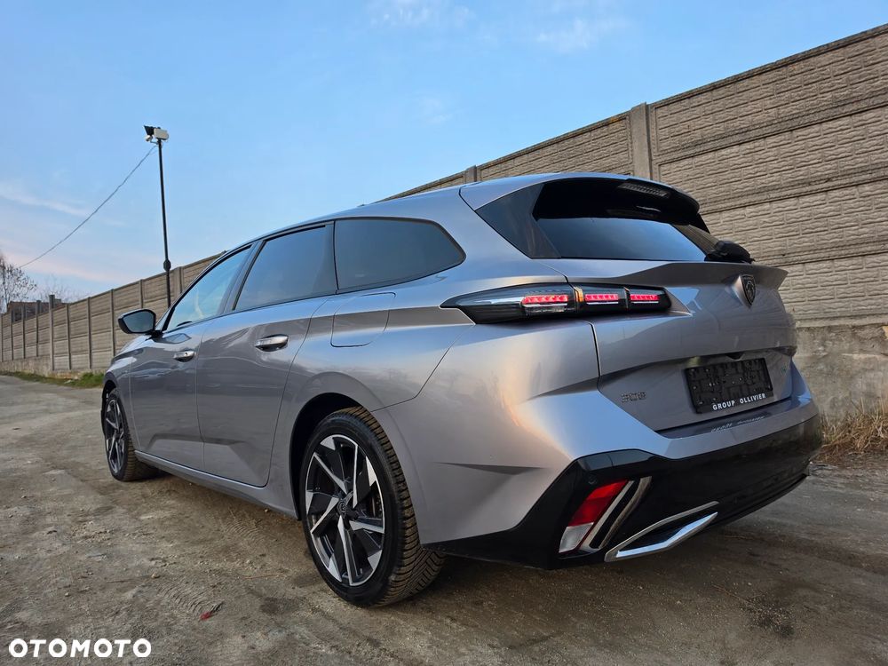 Peugeot 308 1.6 Hybrid PHEV Allure EAT8 - 6