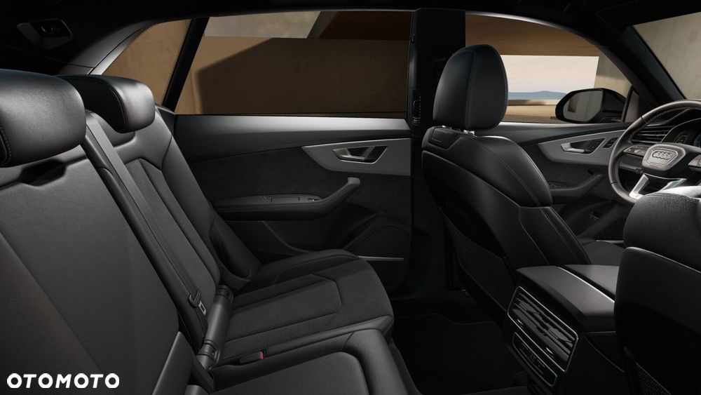 Audi Q8 - 12