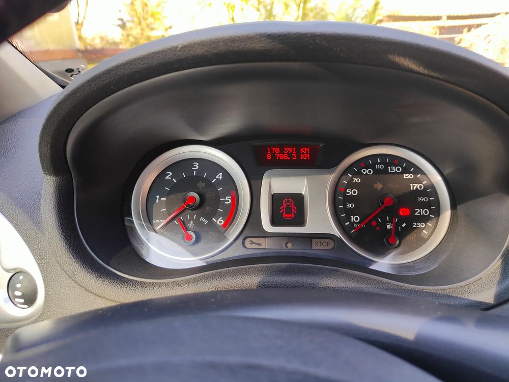 Renault Clio - 9
