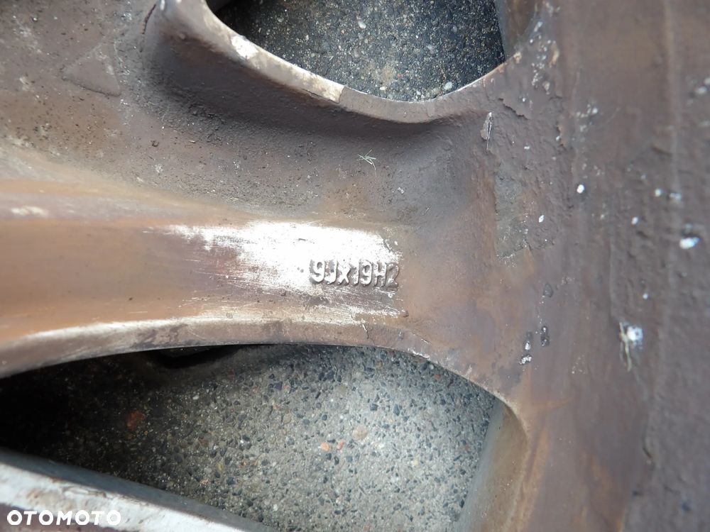 BMW - F02 - FELGI ALUMINIOWE - 9Jx19H2 - 10Jx19H2 -  IS24 - AUKCJA DOTYCZY FELG - 6761555  6761556 - 8