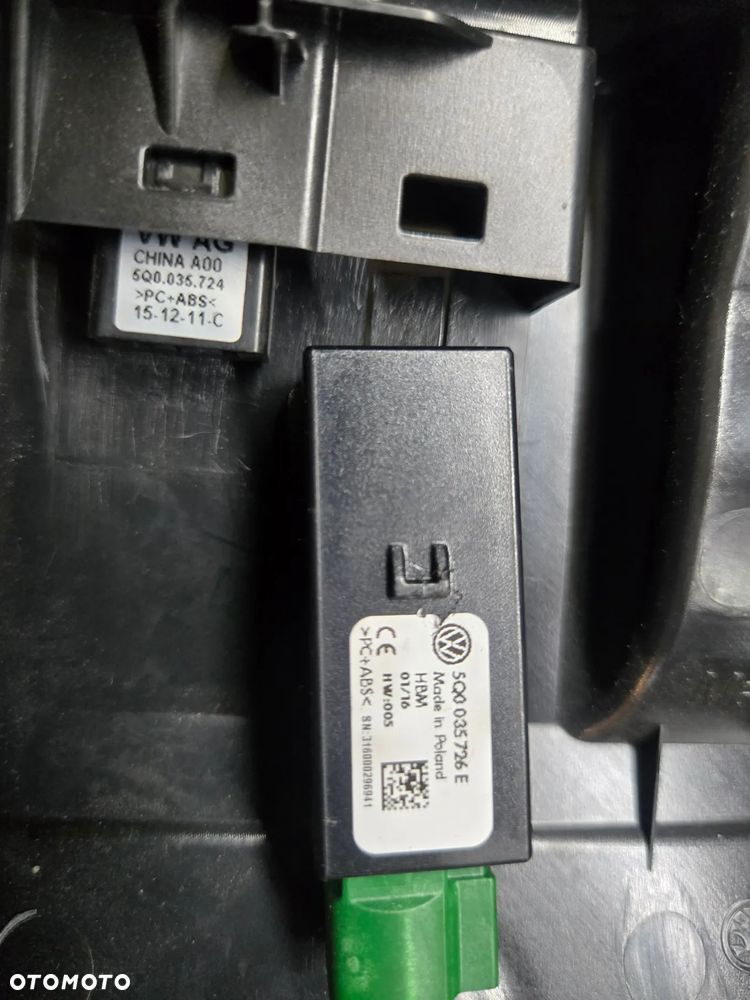PANEL USB AUX DO SKODA OCTAVIA III - 2