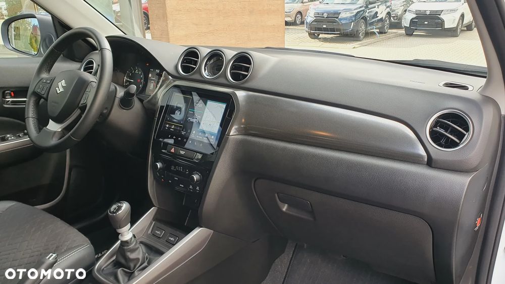 Suzuki Vitara 1.4 Boosterjet mHEV Elegance 2WD - 17