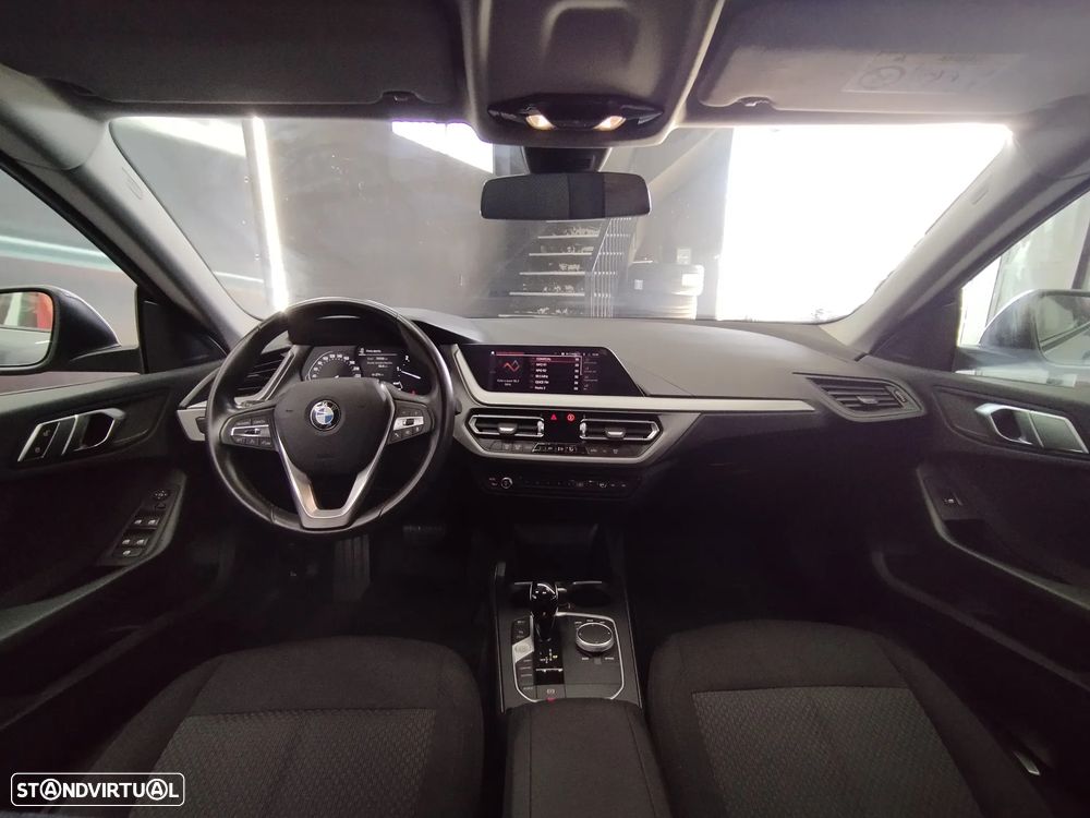 BMW 216 d Advantage — fotografia 14