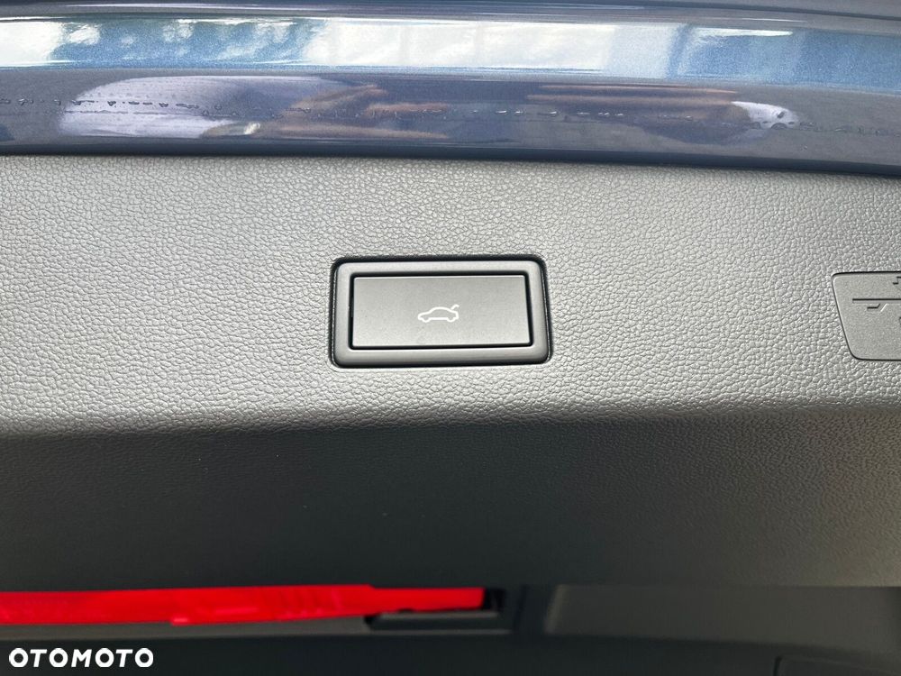 Volkswagen Golf - 10