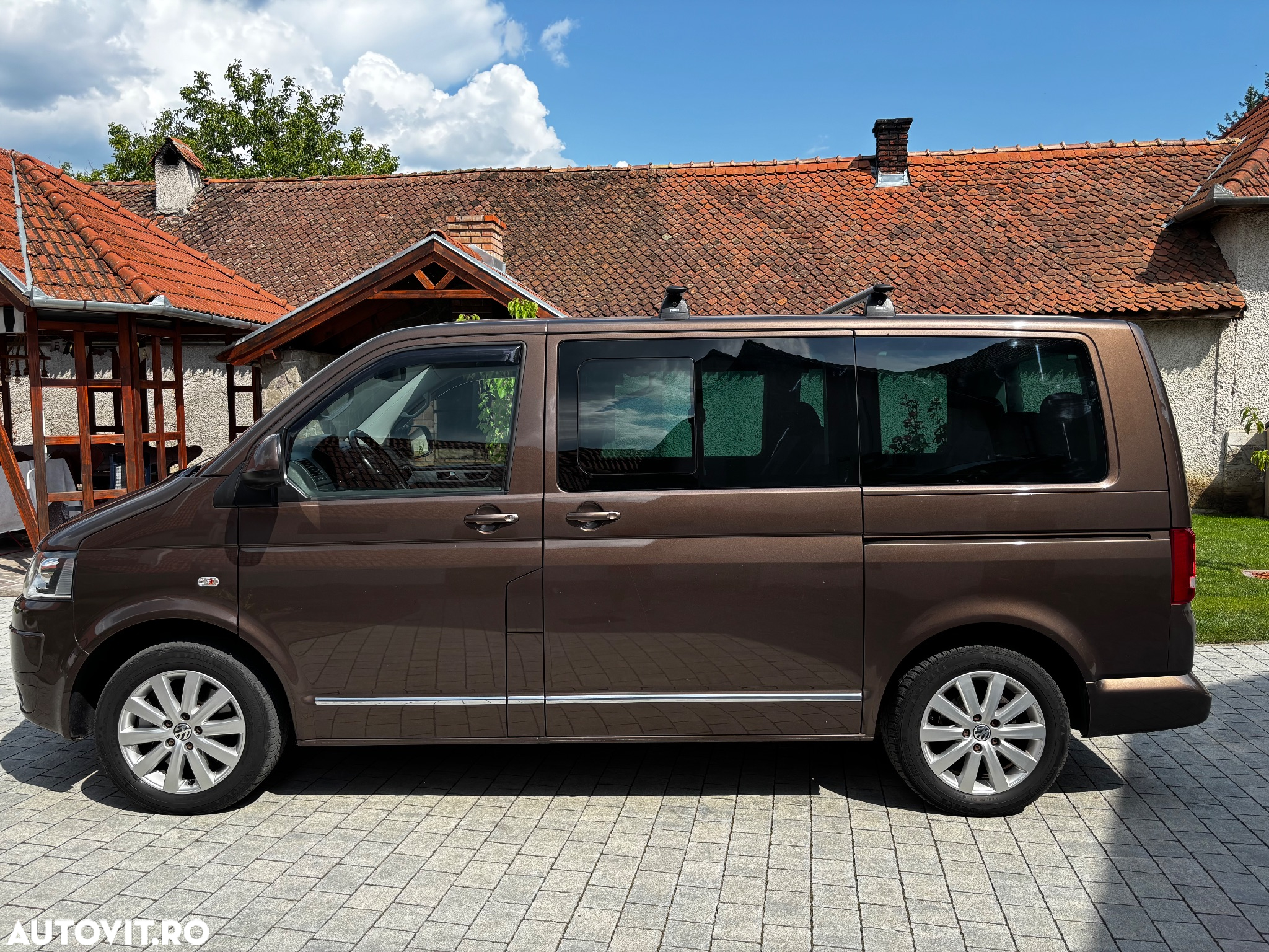 Volkswagen Multivan - 2