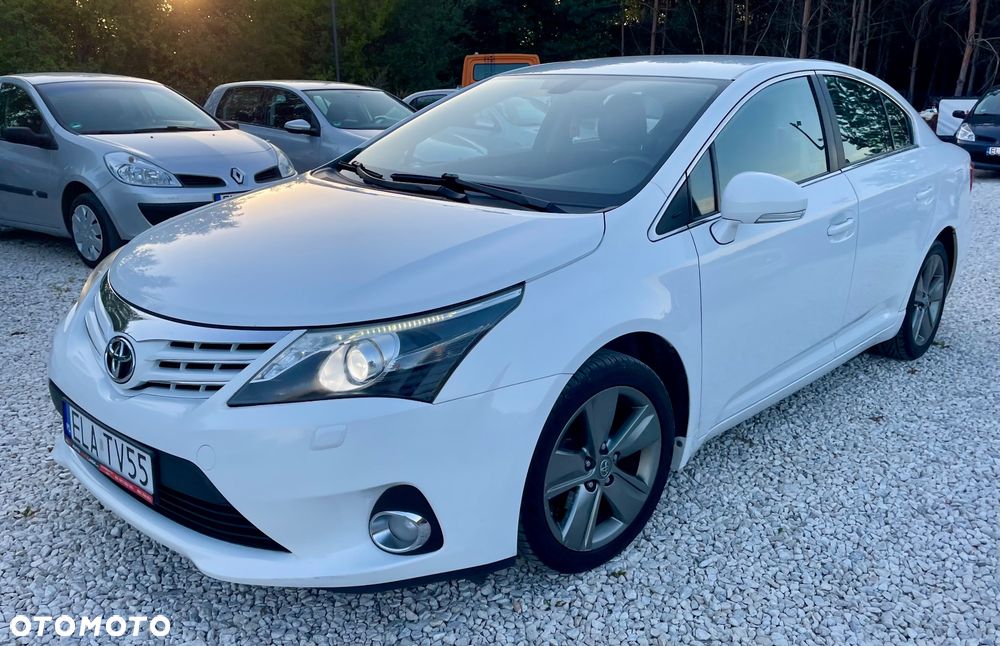 Toyota Avensis 2.0 D-4D Premium - 12