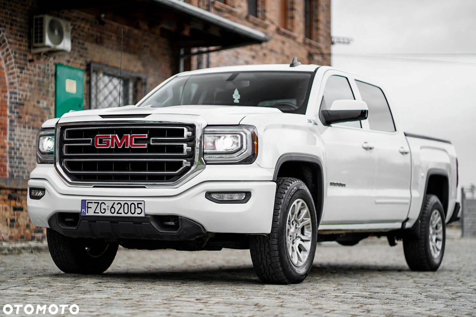 GMC Sierra - 12