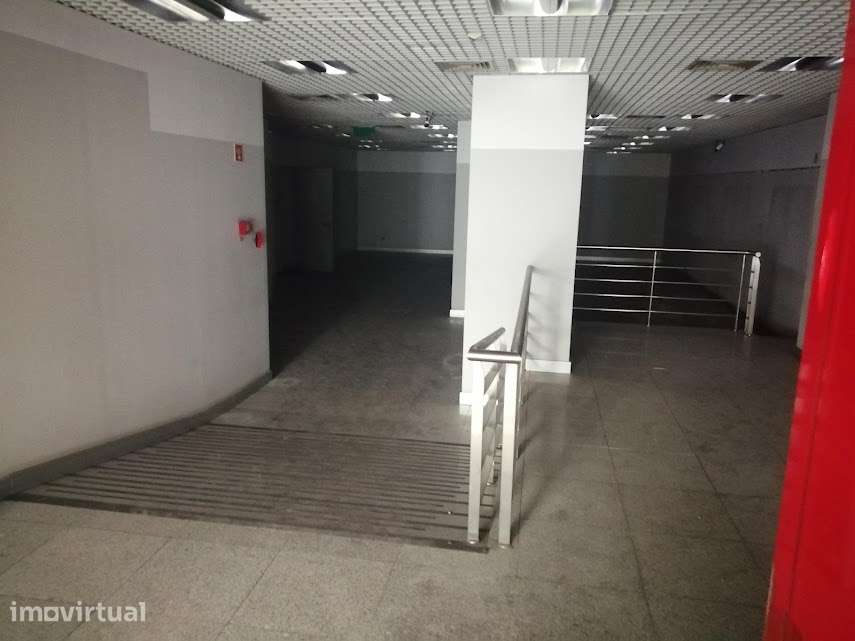 Loja com 406 m², excelente localização da Rua Rodrigo da Fonseca - Grande imagem: 5/21