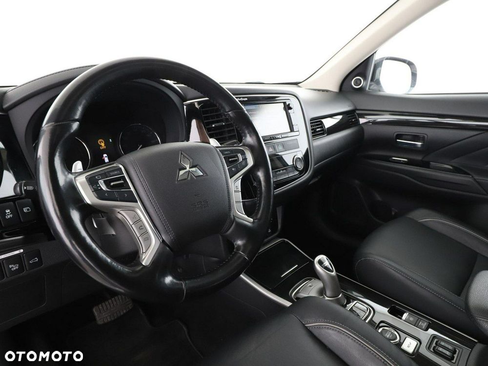 Mitsubishi Outlander Instyle NAVI - 15