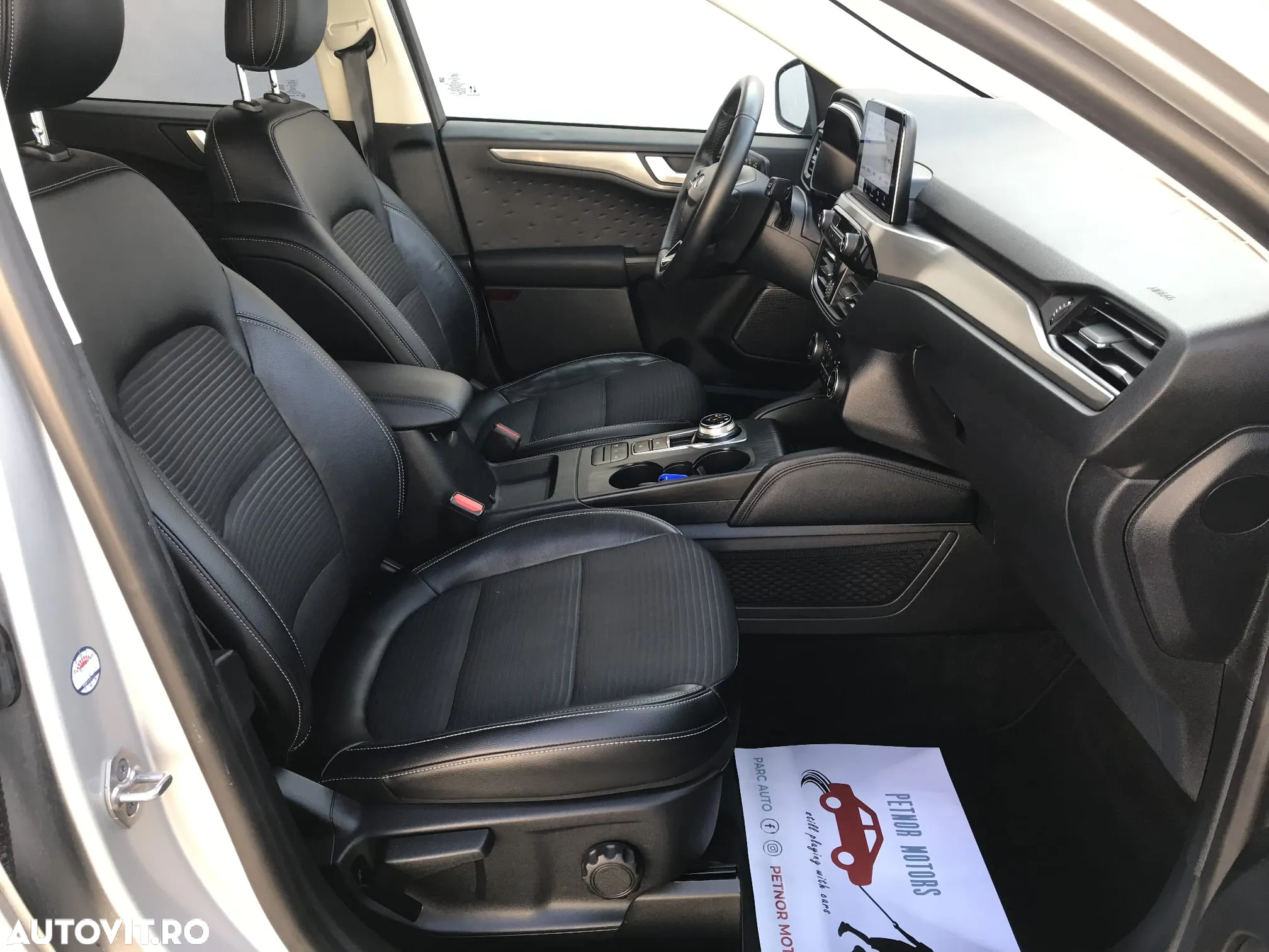 Ford Kuga 2.0 EcoBlue 4x4 Aut. TITANIUM - 16