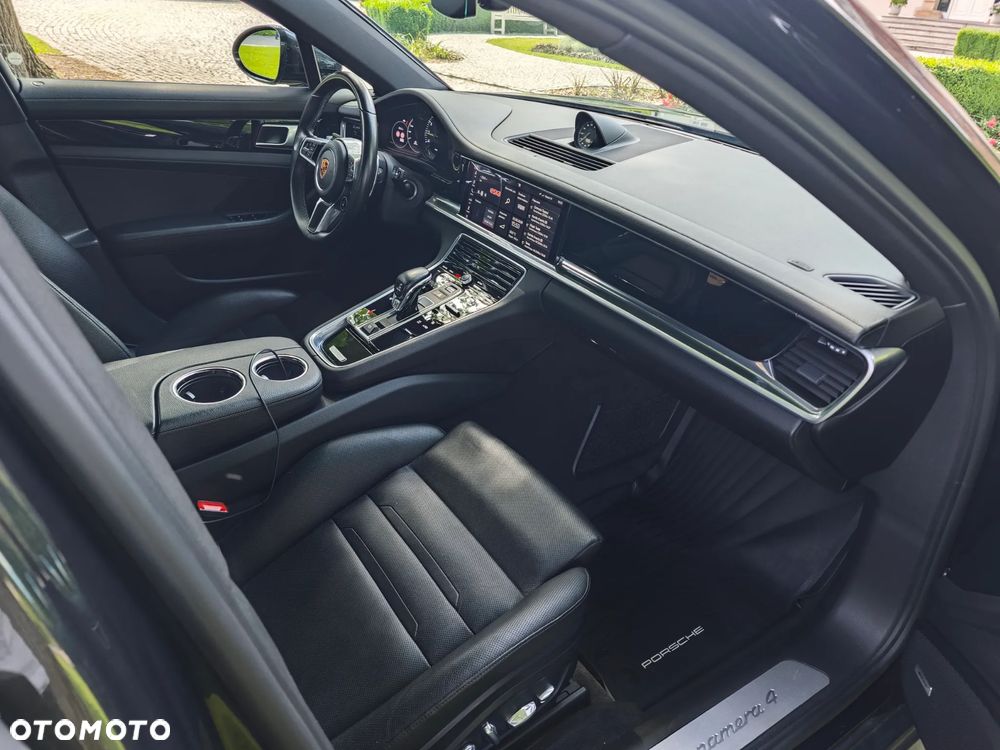 Porsche Panamera 4 E-Hybrid - 7