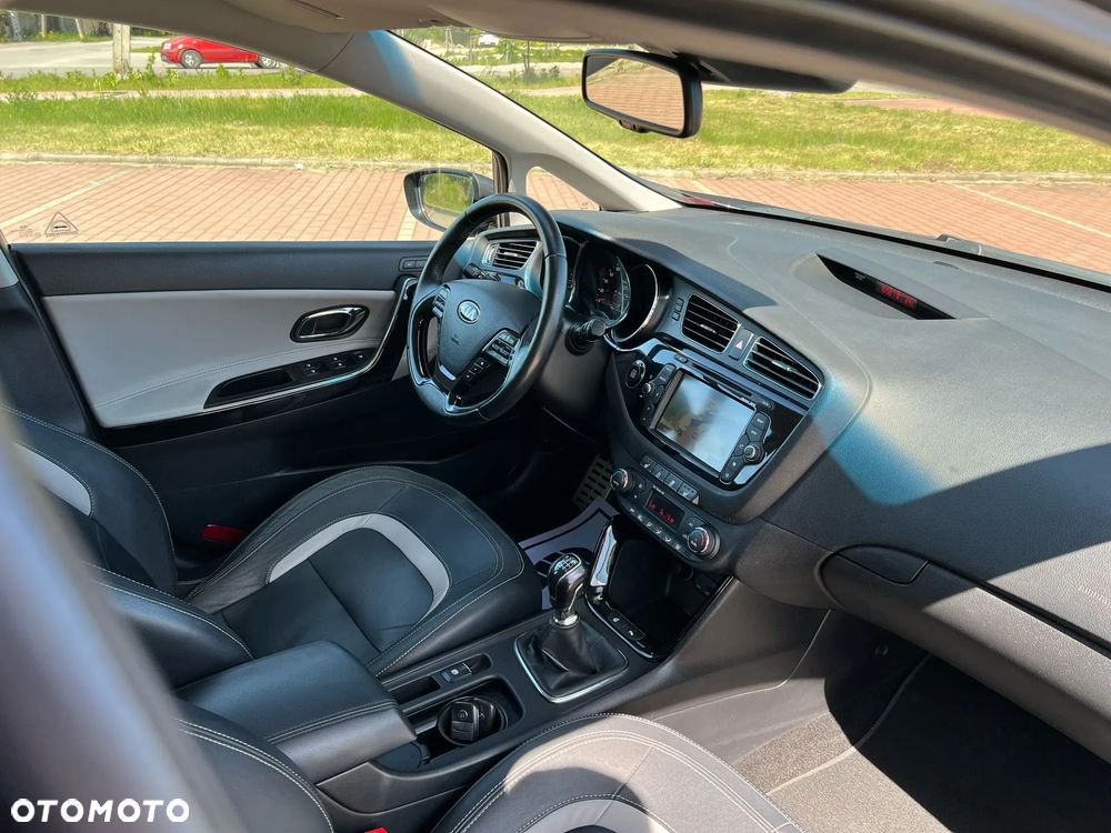 Kia Ceed 1.6 GDI ISG Vision - 6