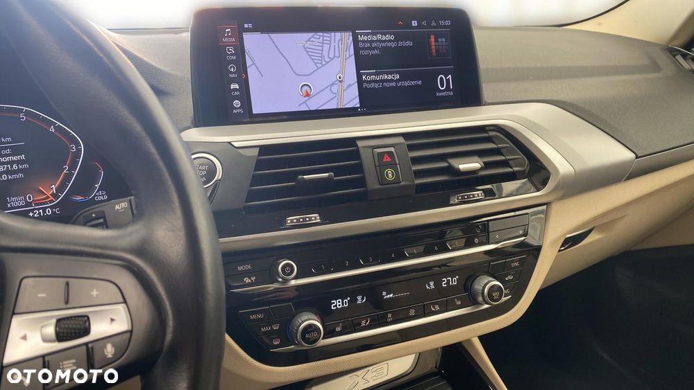 BMW X3 xDrive20i Advantage - 20